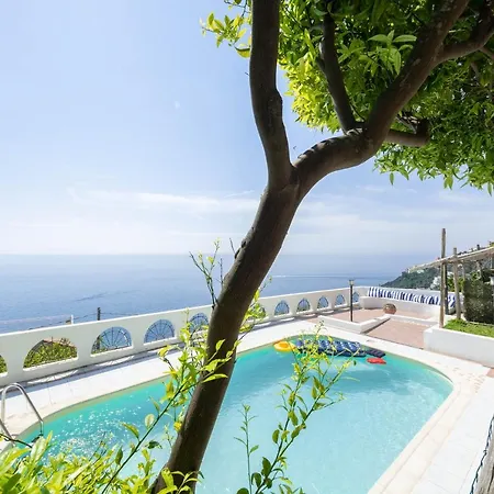 Petra Amalfi